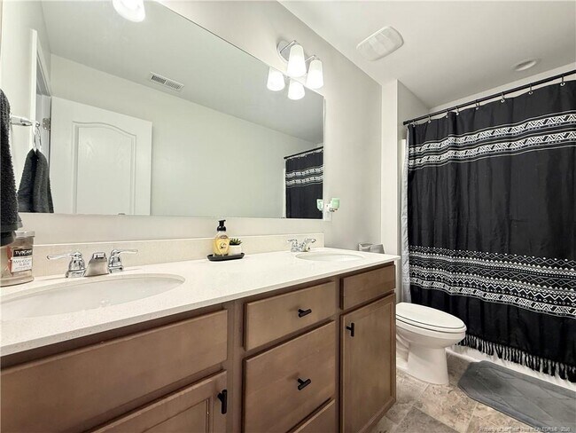 Building Photo - 39 Princelet Pt