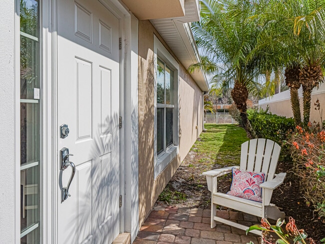 Building Photo - 5395 Dominica St