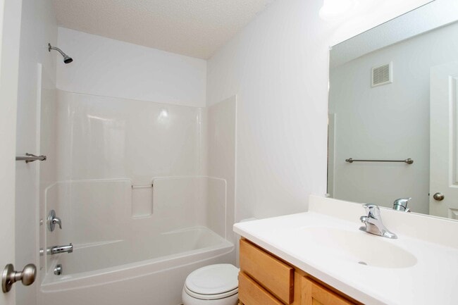 Building Photo - 4665 Victor Path