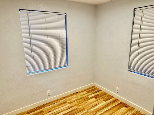 Building Photo - 1220 Academy Ave