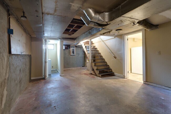 Building Photo - Charming 1901 Bungalow with Modern Updates...