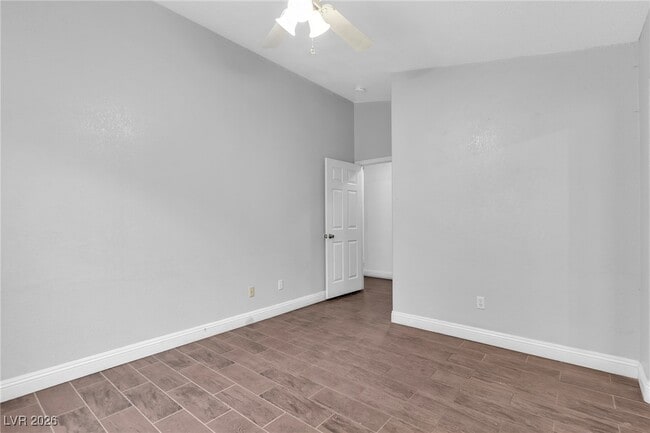 Building Photo - 3975 Duneville St