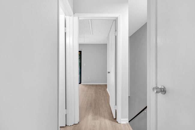 Building Photo - 622 Bowers Ln