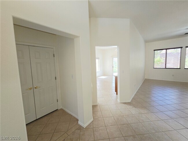 Building Photo - 10309 Longwood Dr