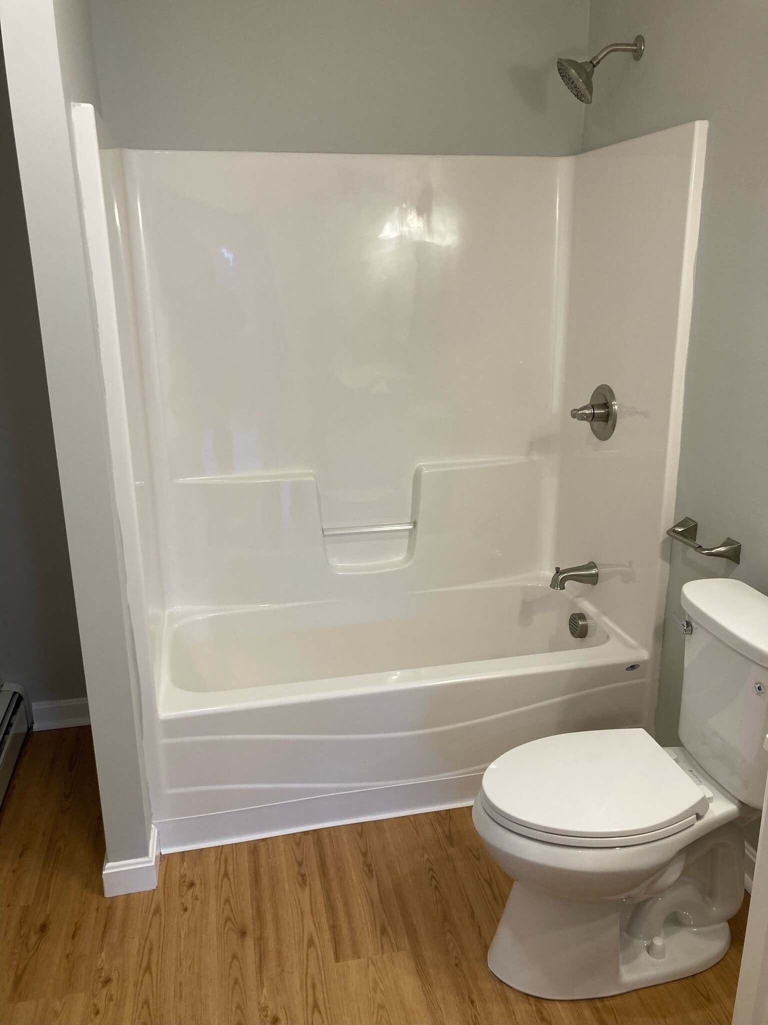 Good size bathroom - 185 Calef Rd