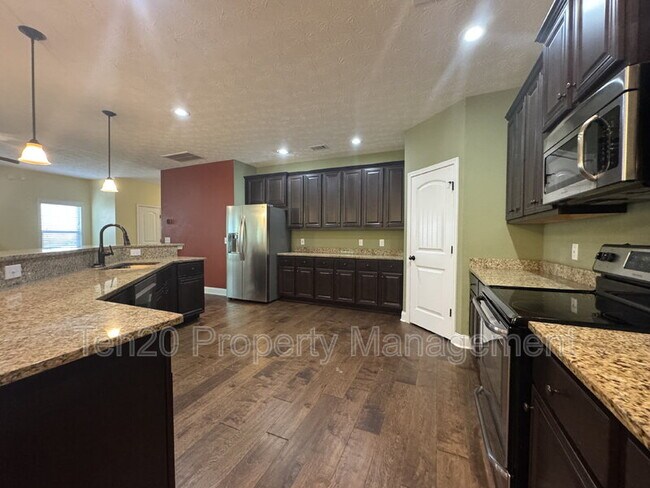 Building Photo - 7471 Coppice Dr