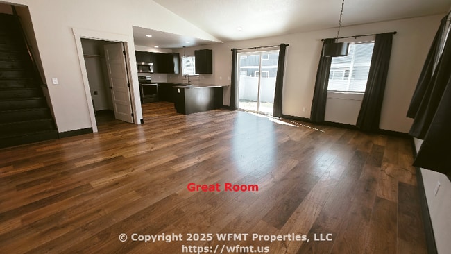 Building Photo - 852 S Camas Ln