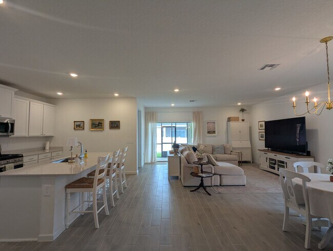 Building Photo - Beautiful newer-construction 4-bedroom, 3-bath home located in Trailhead Landing