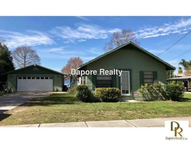 Primary Photo - Lakefront-Remodeled 2 Bed, Garage, Wood Fl...