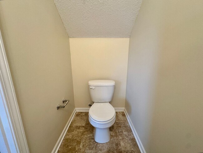 Building Photo - Statesville - 3 Bed / 2.5 Bath + Garage