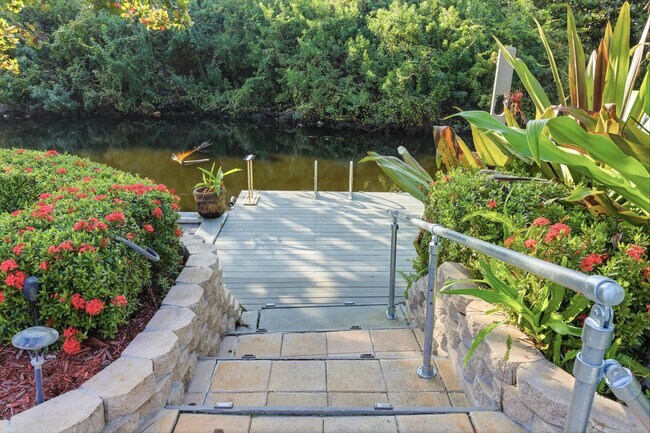 Building Photo - 1905 Meadow Ct