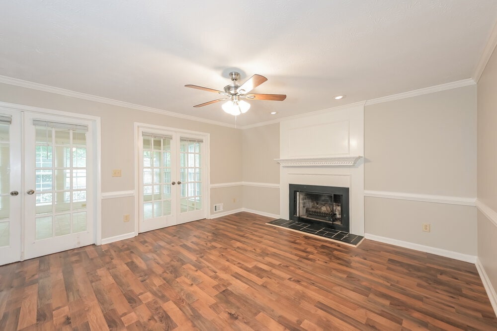 Building Photo - 2481 Meadowglen Trail