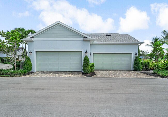 Building Photo - 925 SW Pr Ave