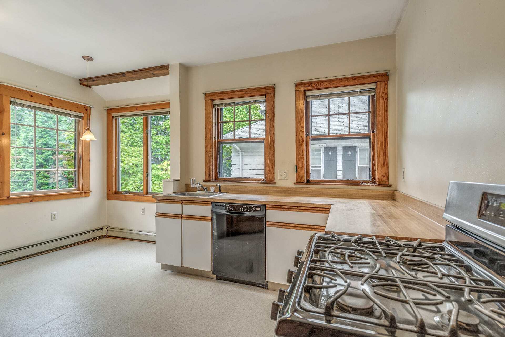 Building Photo - 375 Mount Auburn St
