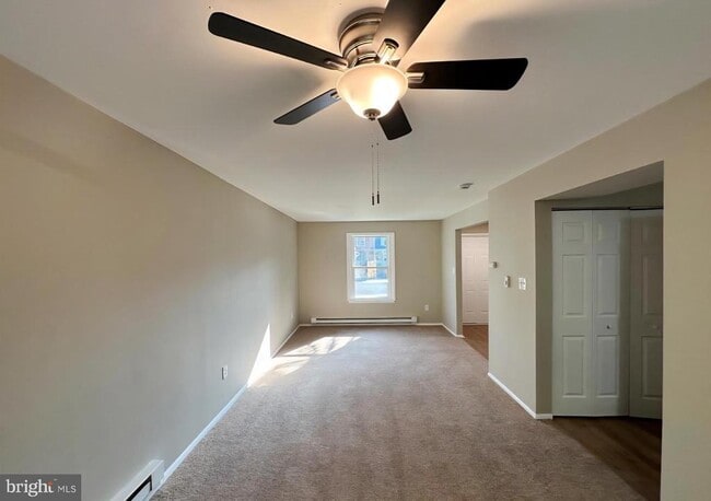 Building Photo - 574 Loch Lomond Dr