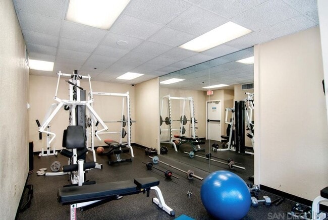Building Photo - 1 bed /1 bath in Downtown San Diego