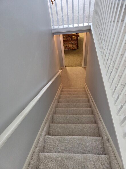 Building Photo - 59025 Golden Oak Ct