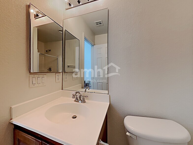 Building Photo - 10731 Holmfield St