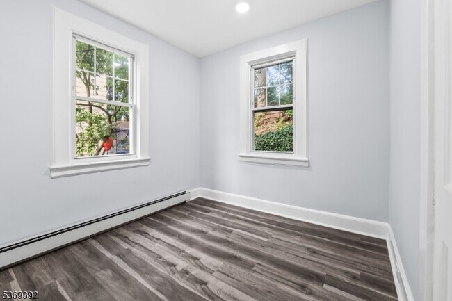 Building Photo - 27 Berkeley Pl