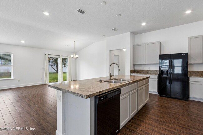 Building Photo - 15929 Hutton Ln
