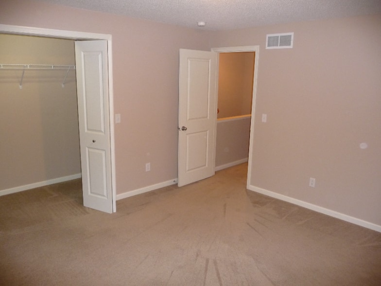 Building Photo - 1230 Stoughton Ave