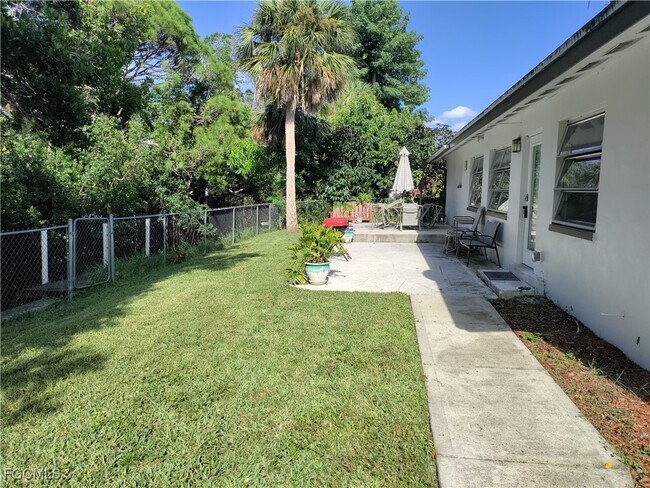 Building Photo - 77 Cardinal Dr