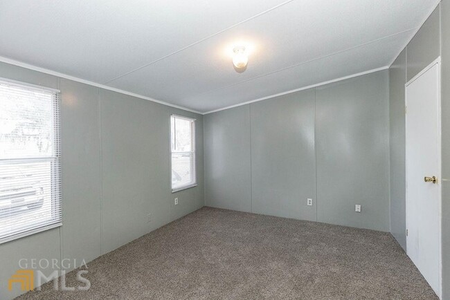 Building Photo - 108 Sherwood Rd