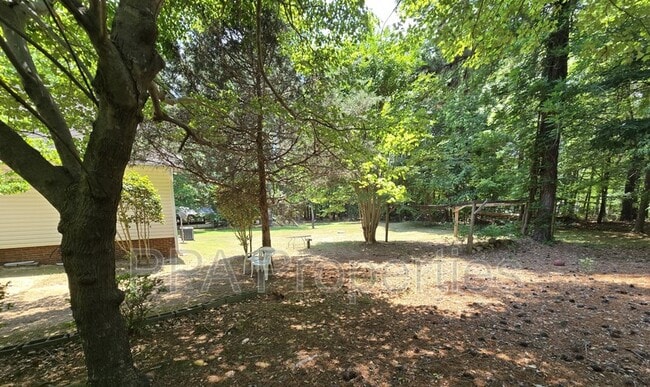 Building Photo - 7122 Ramblewood Dr