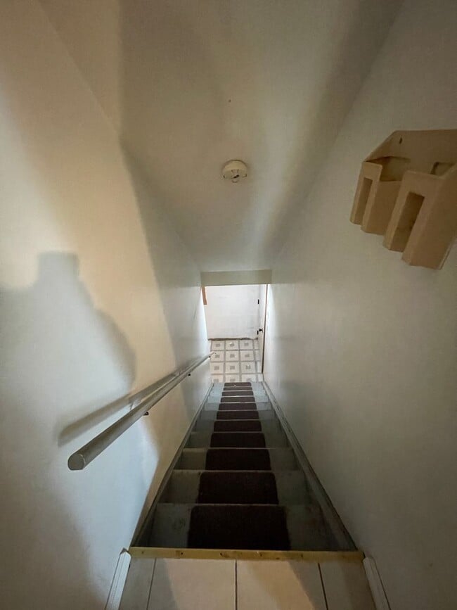 Building Photo - 120 Scottsdale Dr