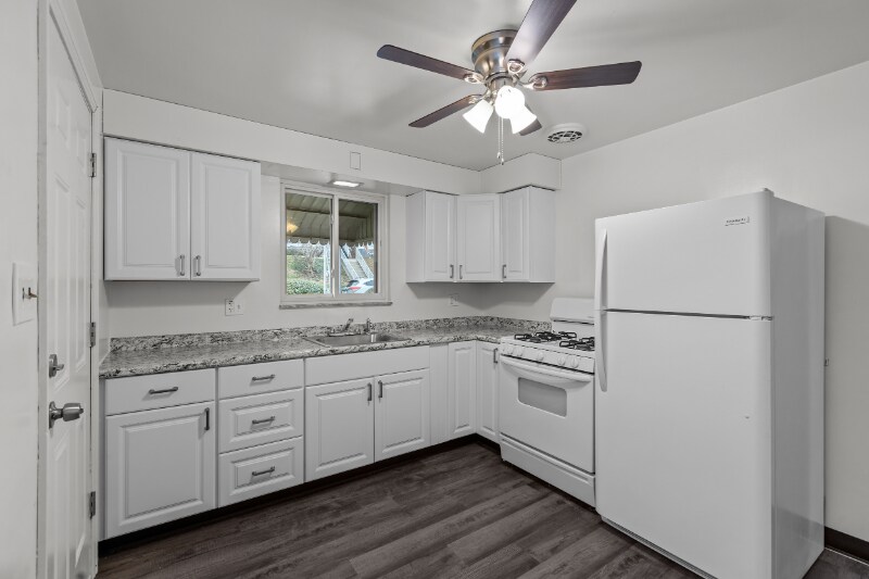 Building Photo - 851 Florence Ave