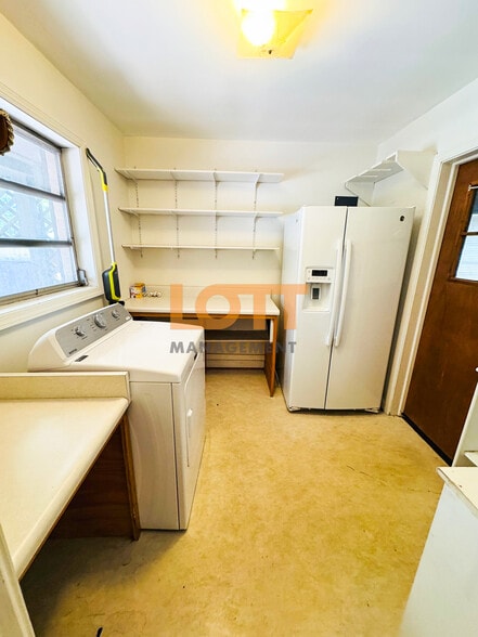 Building Photo - 214 Hunts Bridge Rd