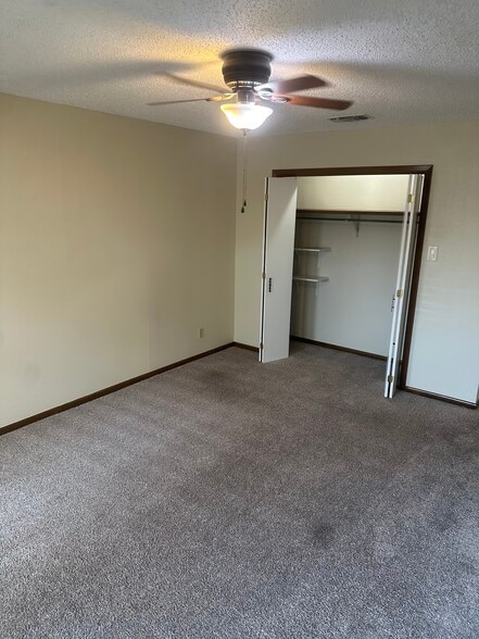 Building Photo - 2926 Briargrove Ln