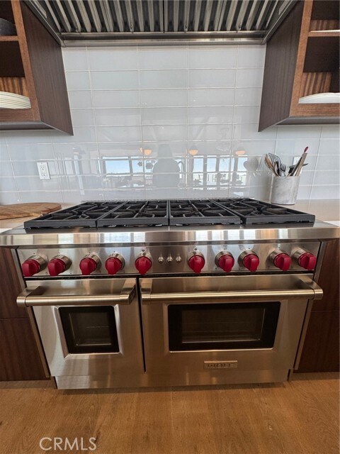 Building Photo - 1120 Palm Dr