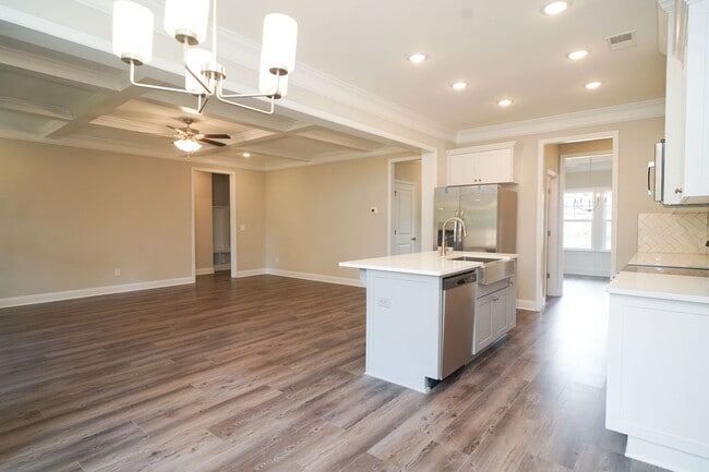 Building Photo - COMING SOON!    Westfield Plan | Presented by Kinloch Partners