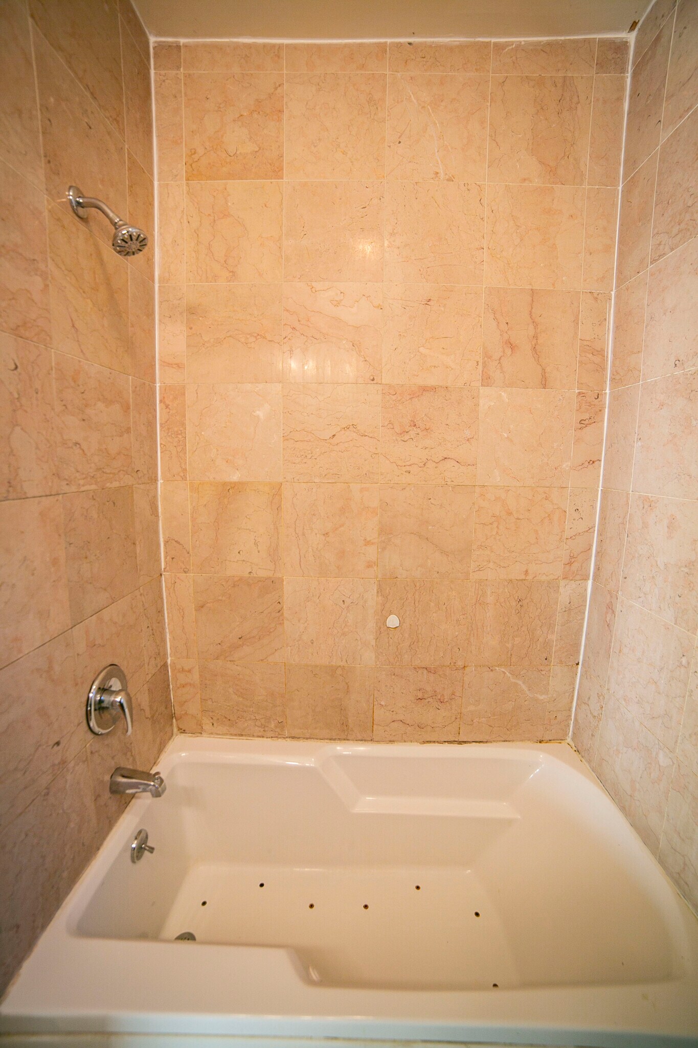 Building Photo - 2707 W Altgeld St