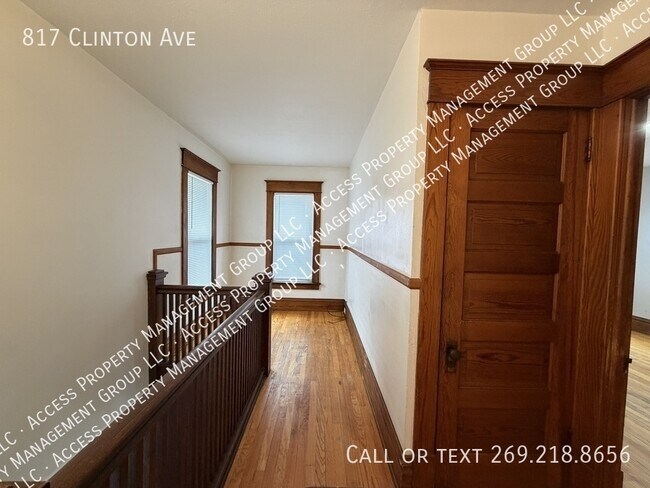 Building Photo - 817 Clinton Ave