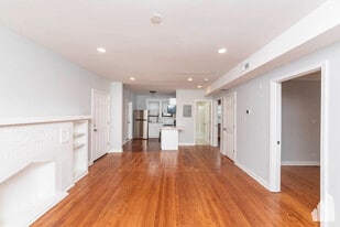 Building Photo - 251 E 61st St