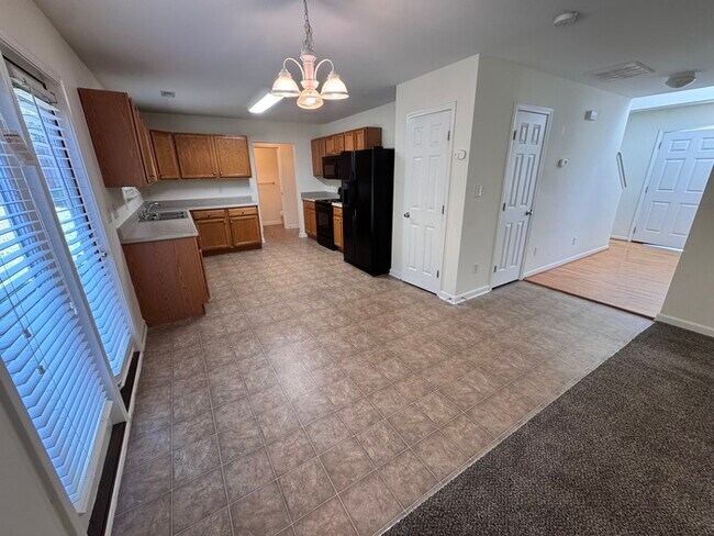 Building Photo - Classic 4-Bedroom Home in McKinley Mill