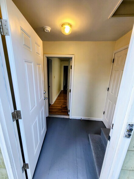 Building Photo - 95 3rd Ave