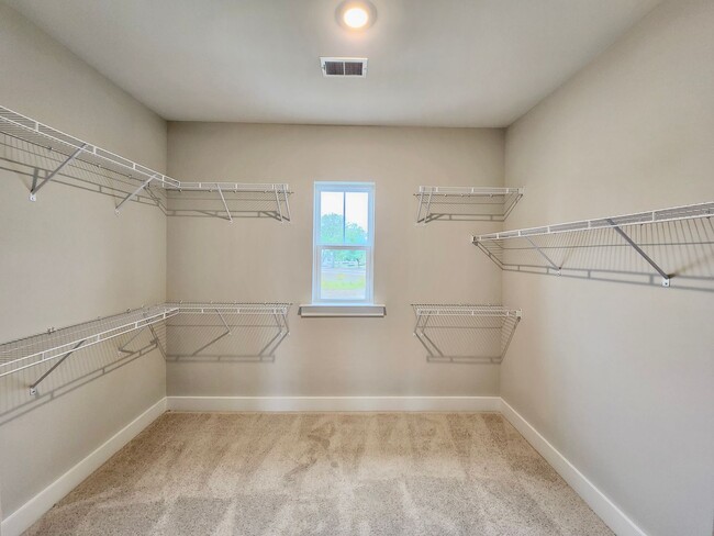 Building Photo - Gorgeous 4 bedroom home in Point Hope - Ch...