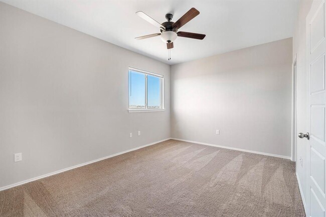 Building Photo - 1201 Garland Rd