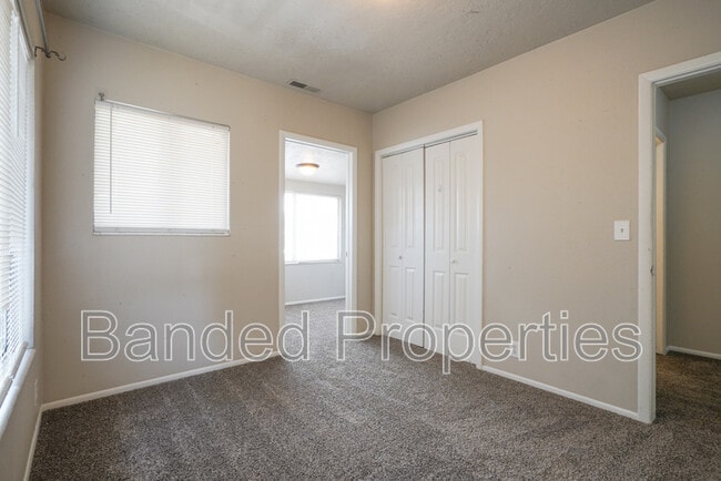 Building Photo - 276 W 700 N