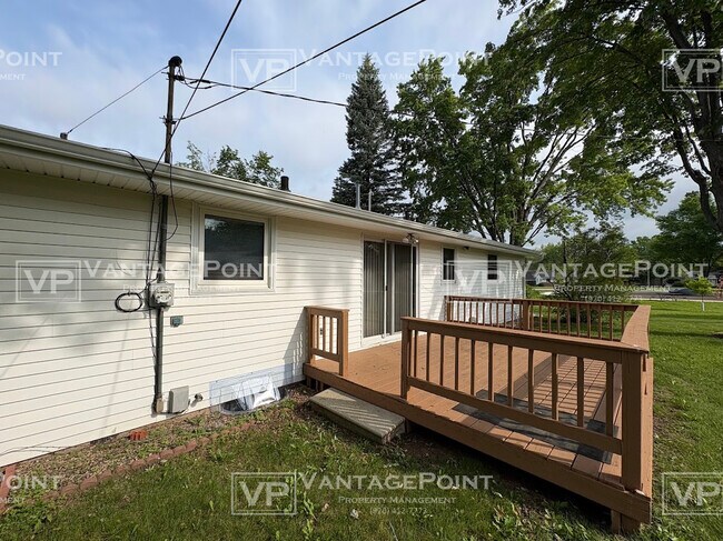 Building Photo - 1217 Driftwood Dr