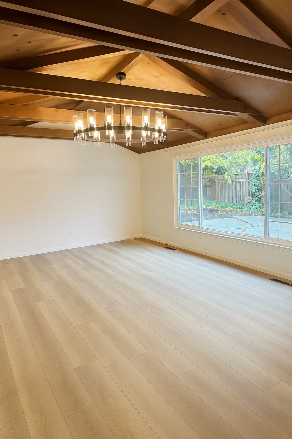 Building Photo - 2610 Walnut Blvd