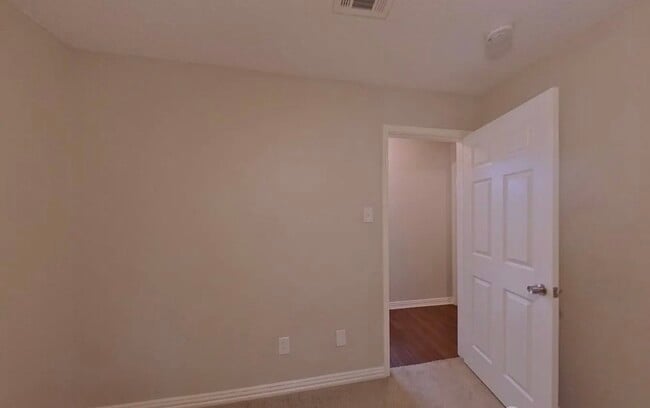 Building Photo - AVAILABLE NOW