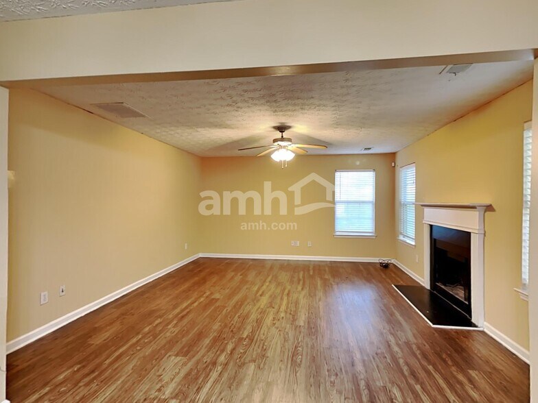 Building Photo - 221 Millstone Dr