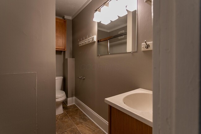 Building Photo - 1512 Indianola Ave