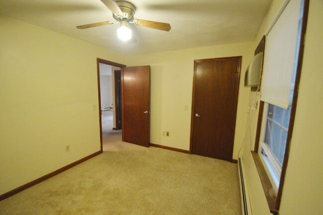 Building Photo - Holden: 2 Bed 1 Bath, Heat & Hot Water Inc...