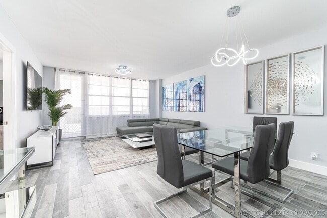 Building Photo - 3725 S Ocean Dr