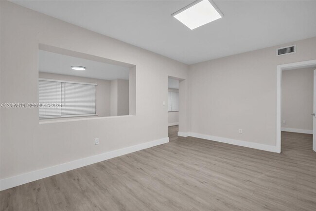 Building Photo - 3030 NW 16th St
